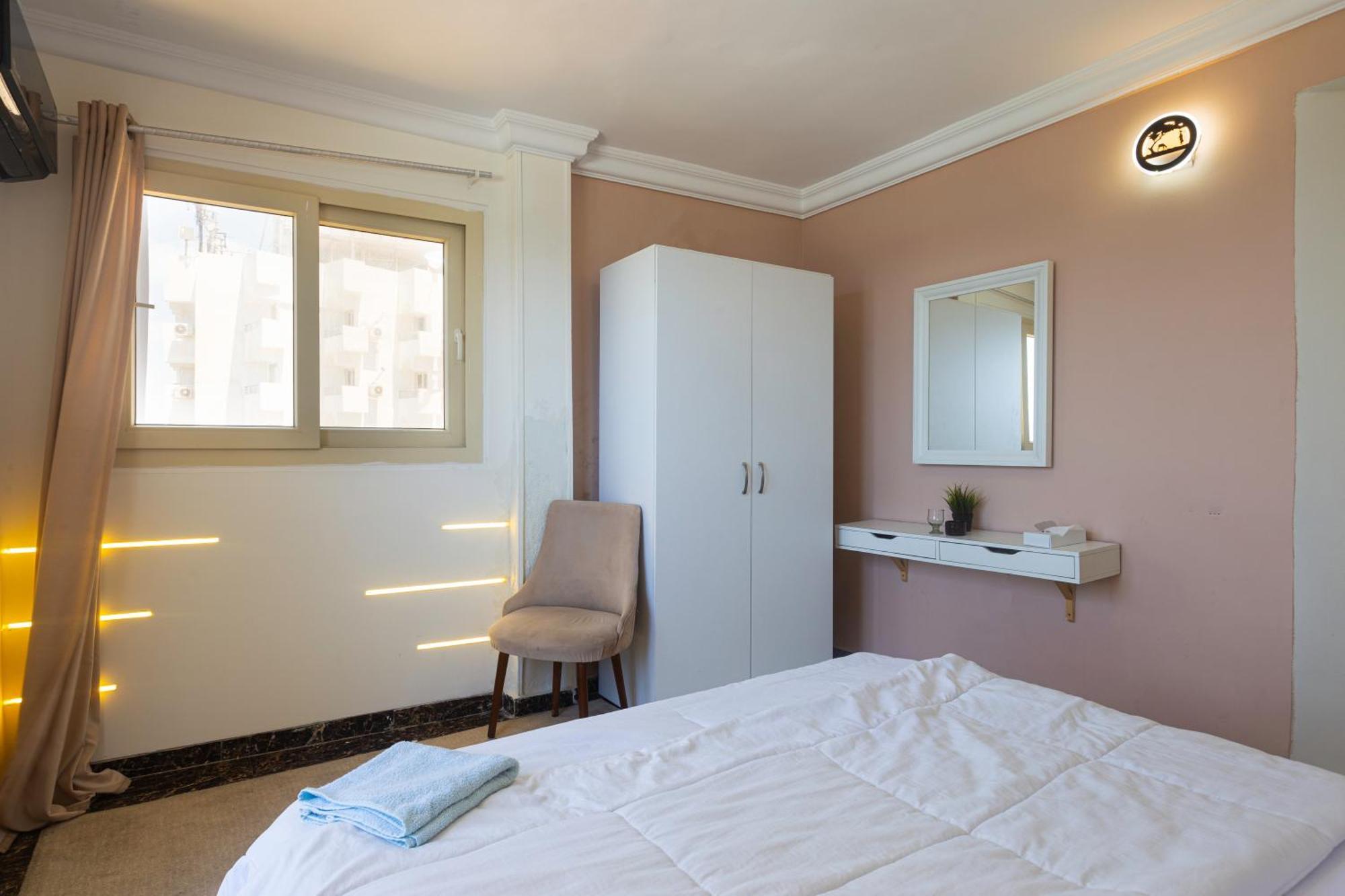 Hyat & 3* Alexandria